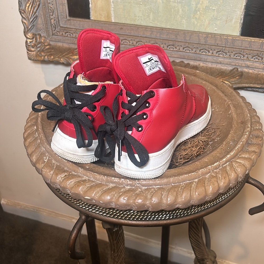 Custom Nikes - Picture 4 of 4